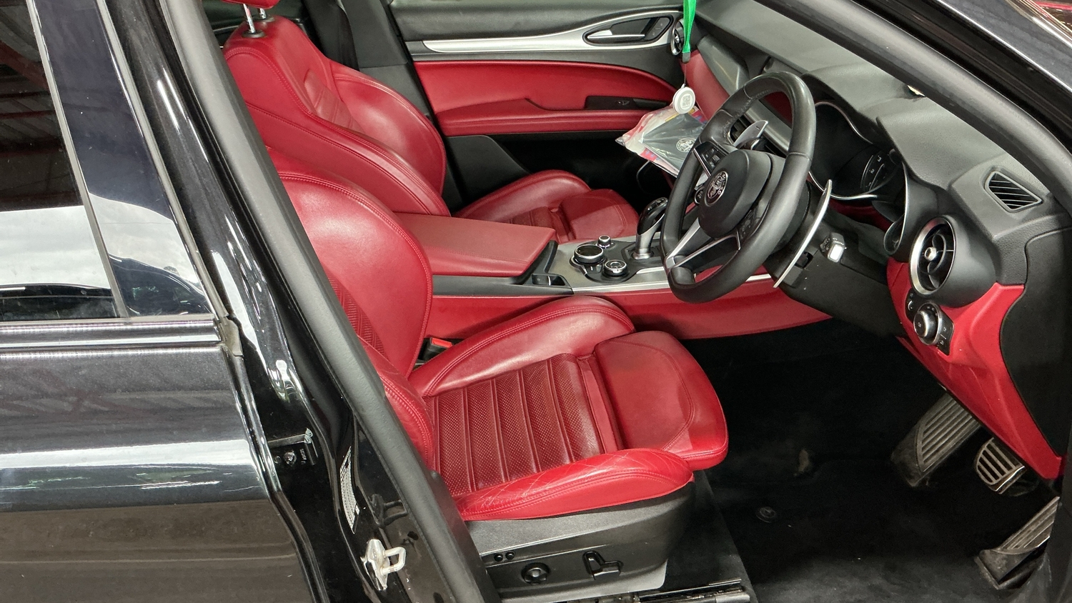 [ berth ]Alfa Romeo Stelvio