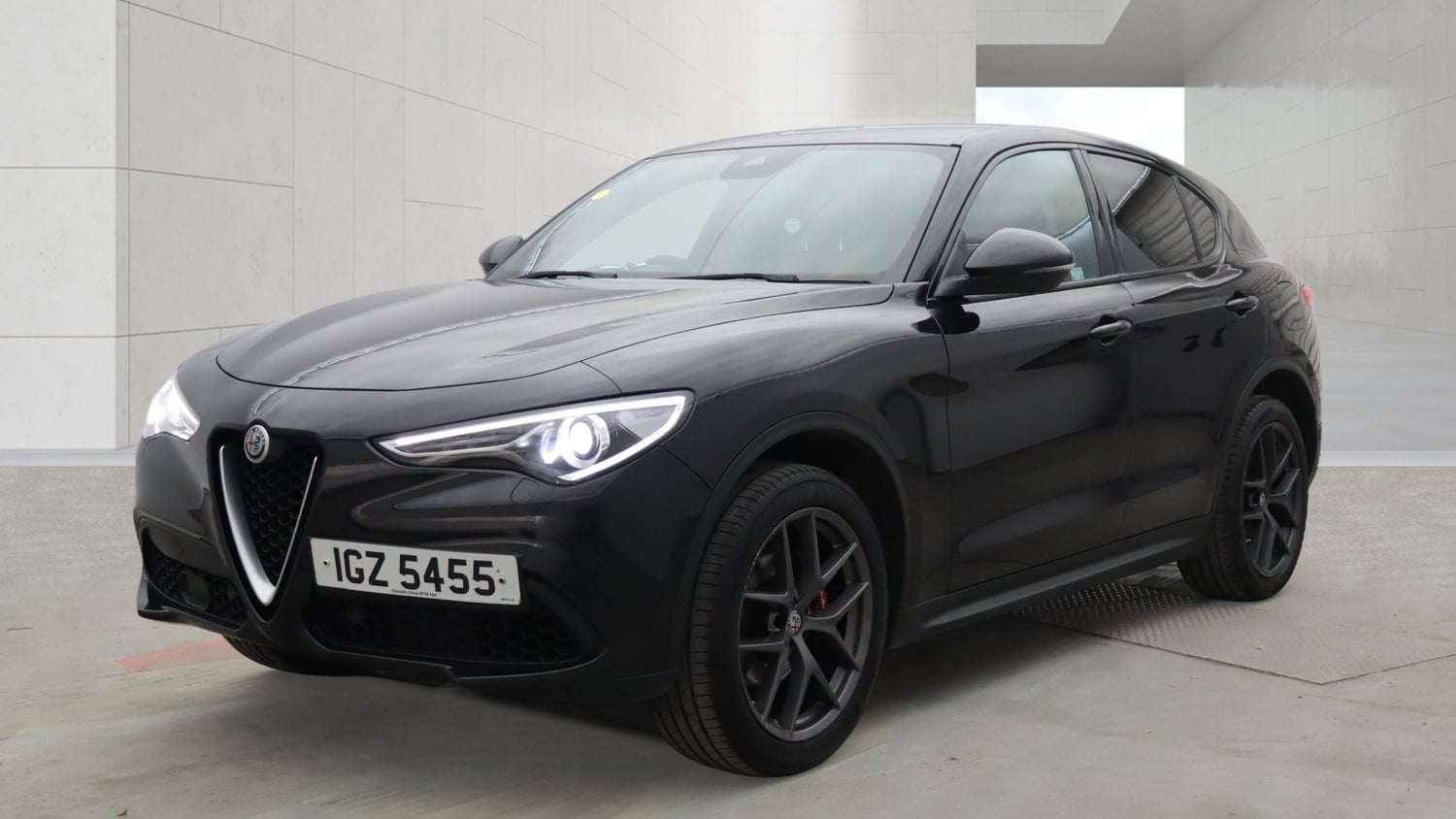 Alfa Romeo Stelvio 2018 - Cars