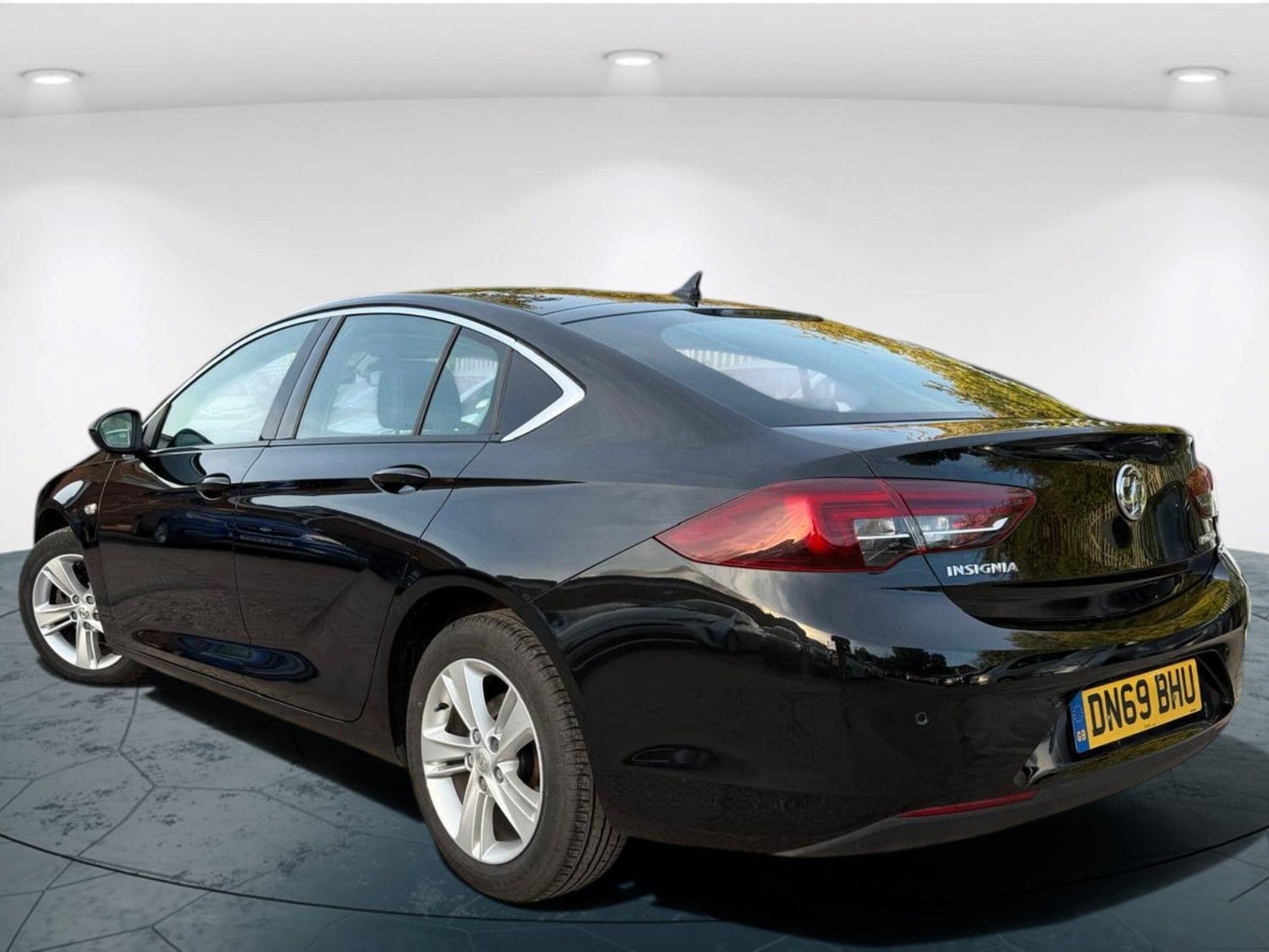 Vauxhall Insignia 2019 - Cars