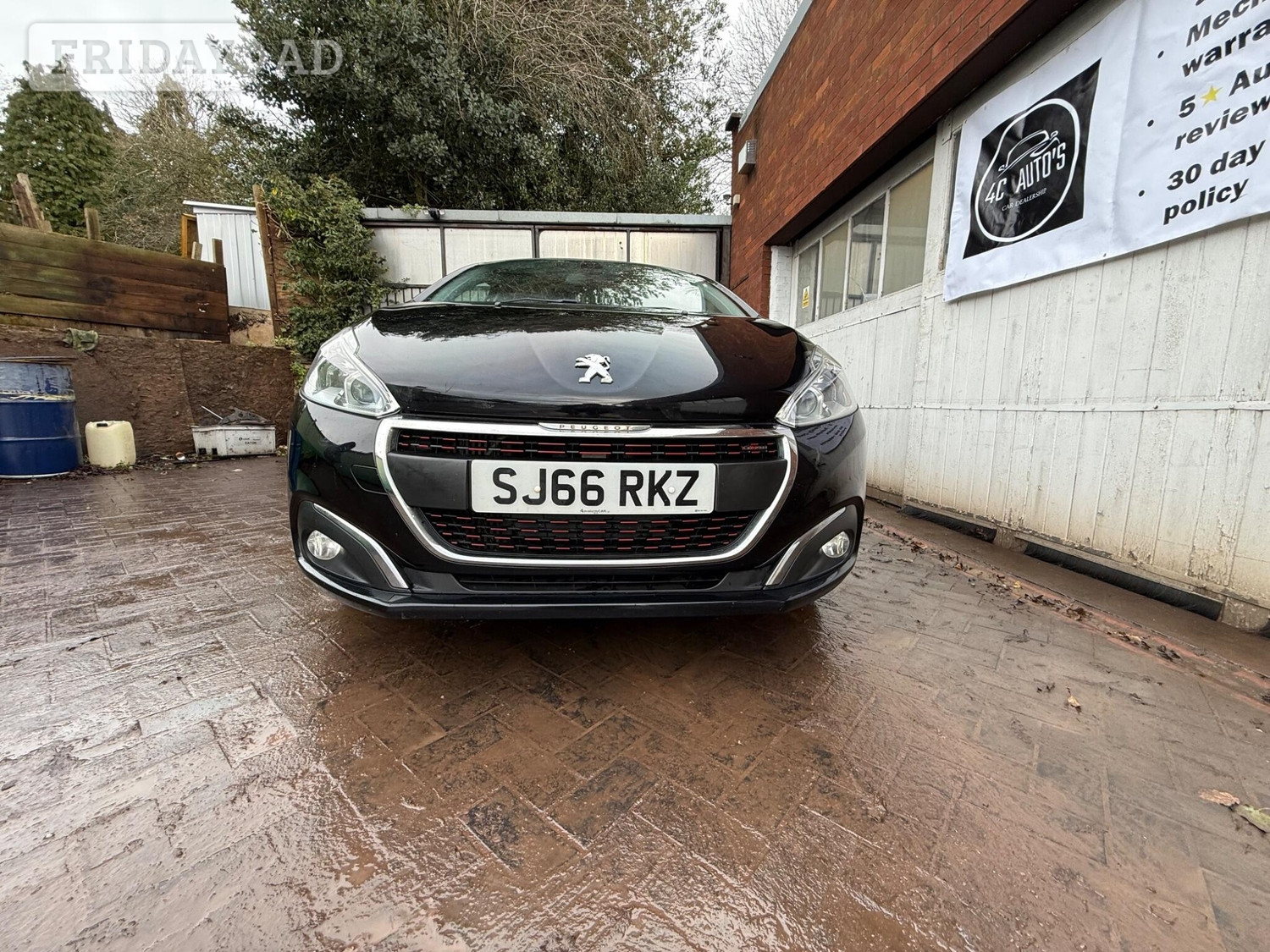 [ berth ]Peugeot 208