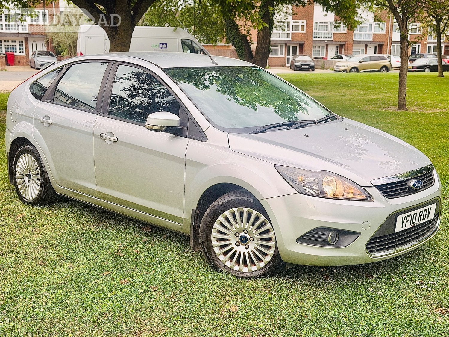 Ford Focus 2010 - Cars