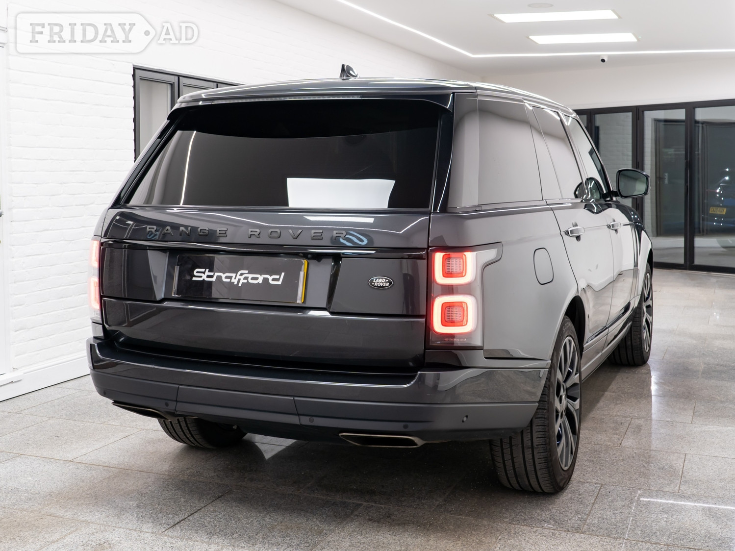 [ berth ]Land Rover Range Rover