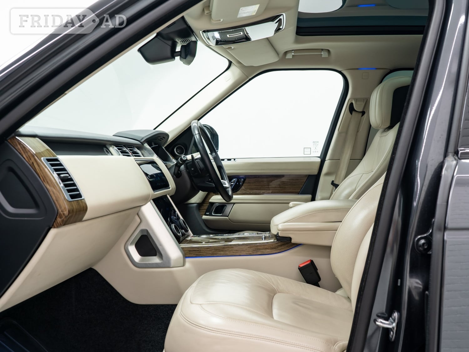 Land Rover Range Rover 2020 - Cars