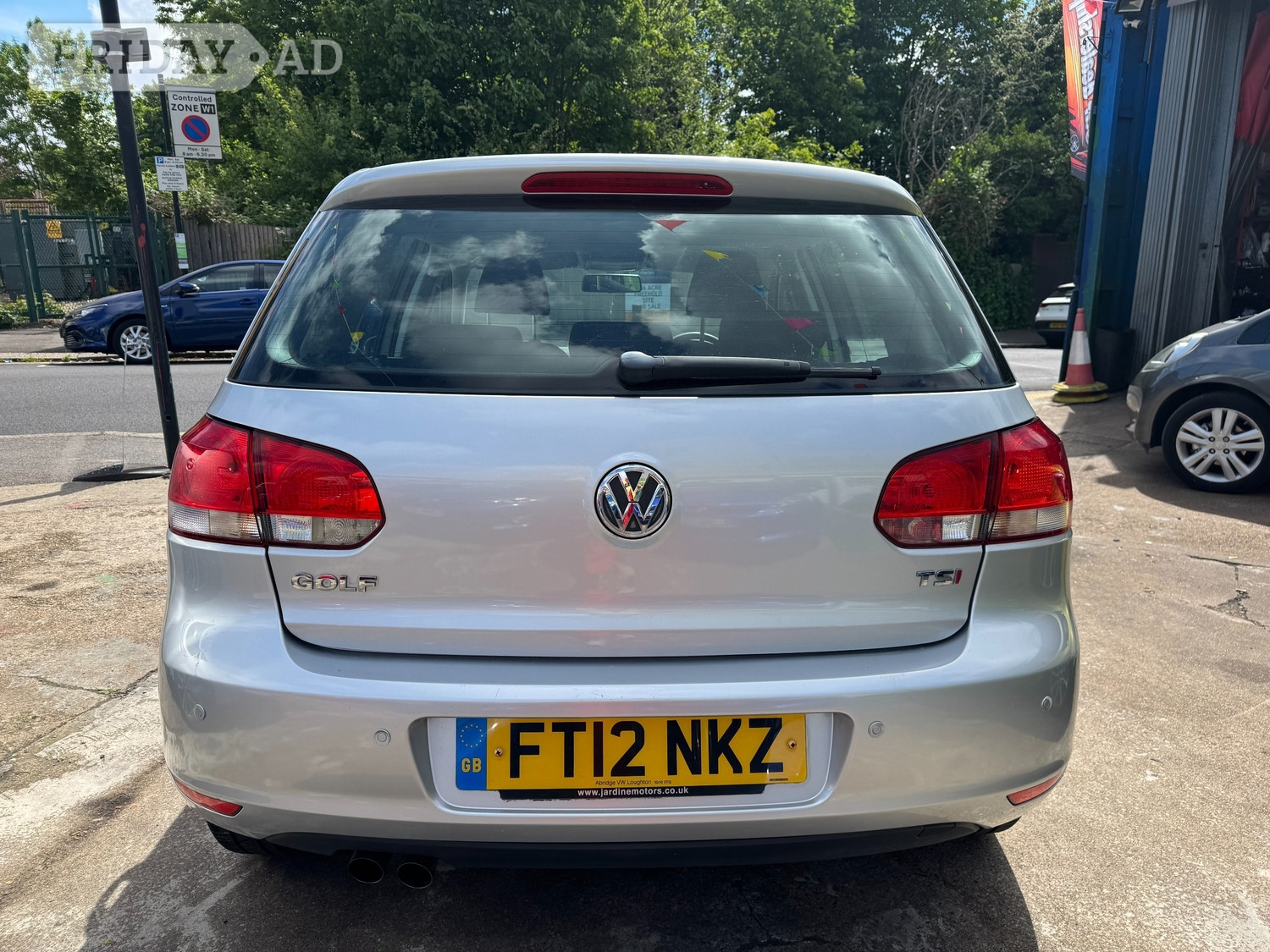 Volkswagen Golf 2012 - Cars