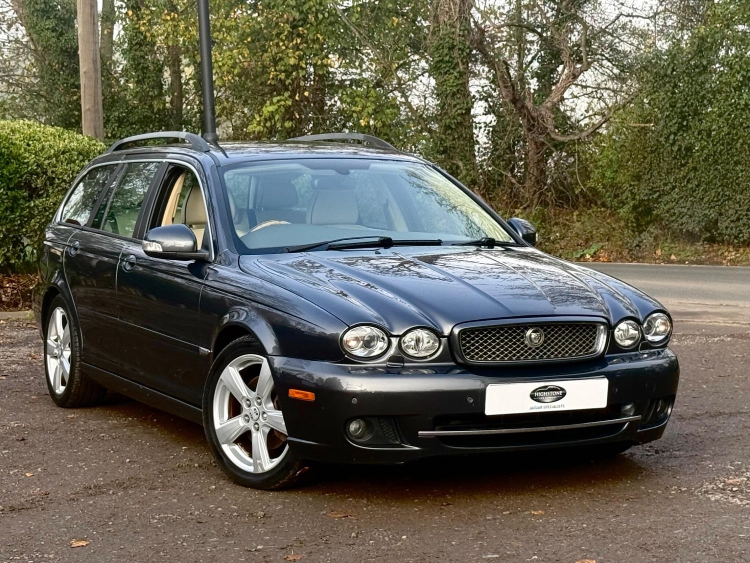 Jaguar X-type 2009 in Enfield