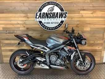 Triumph Street Triple 2021