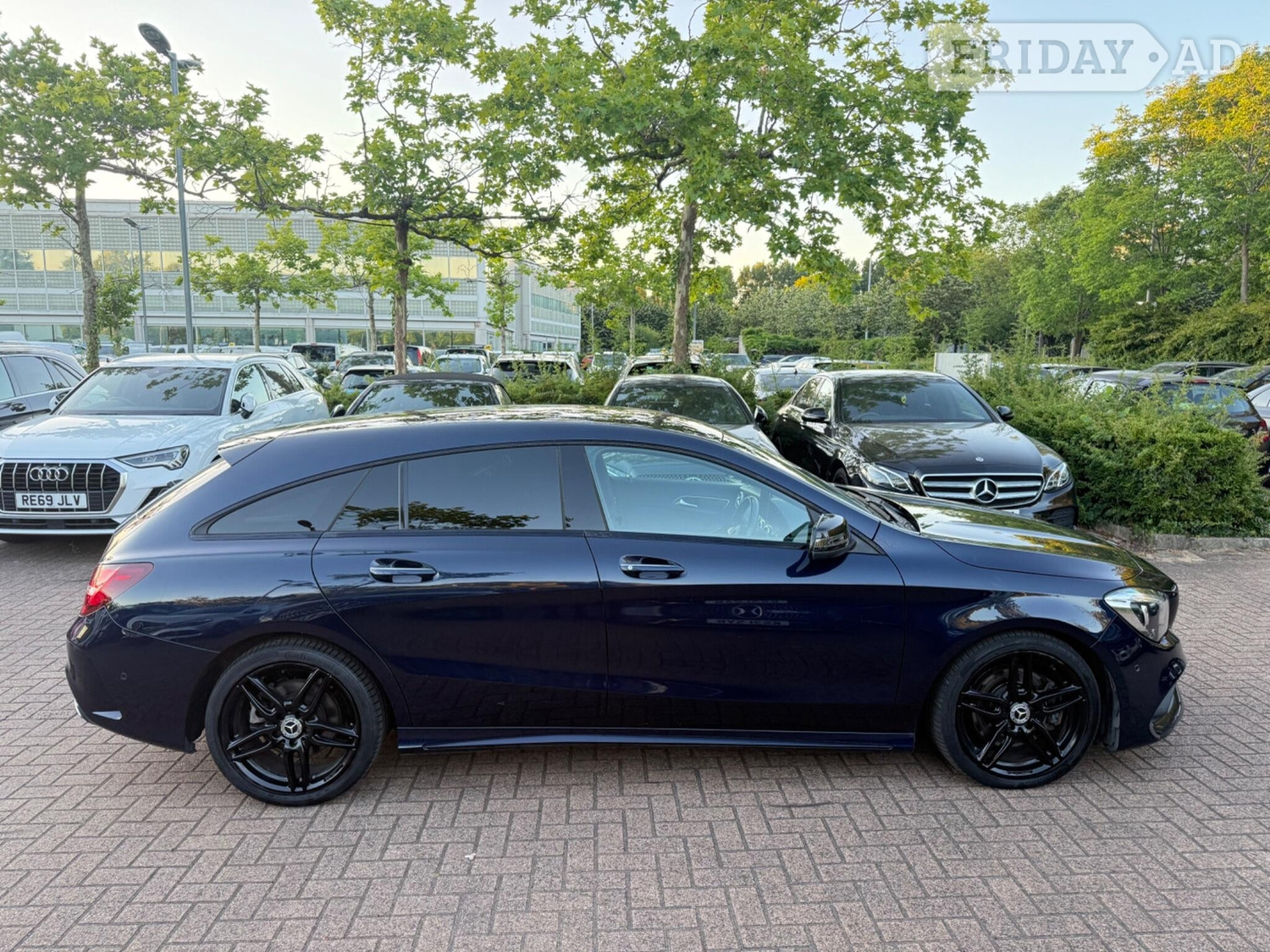 [ berth ]Mercedes-Benz CLA Class
