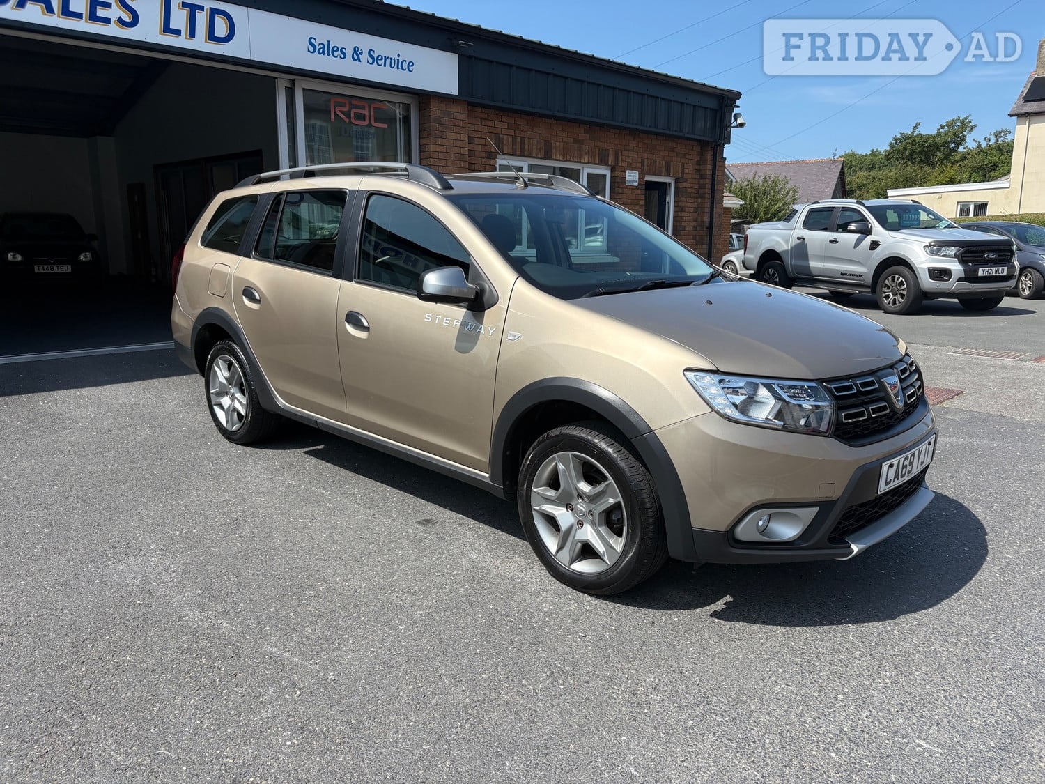 [ berth ]Dacia Logan