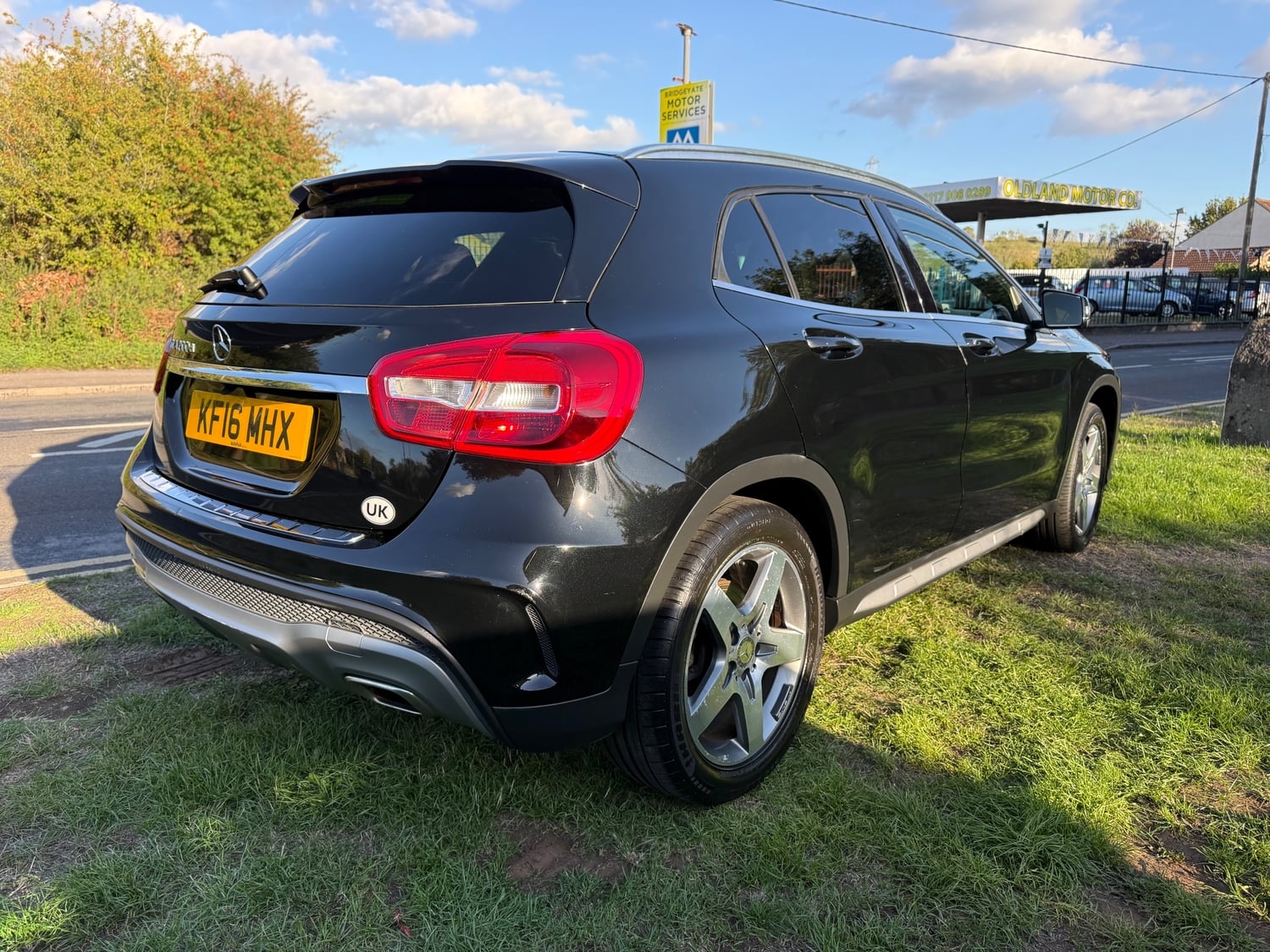 [ berth ]Mercedes-Benz GLA