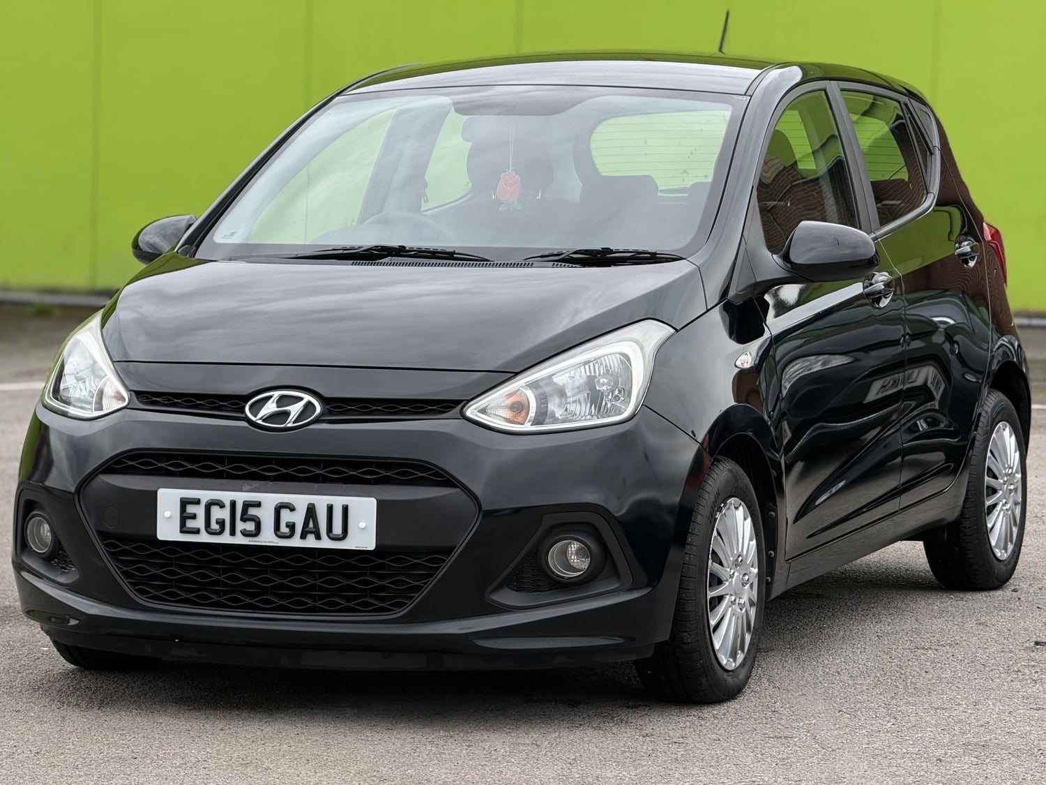 Hyundai i10 2015 - Cars in Leeds