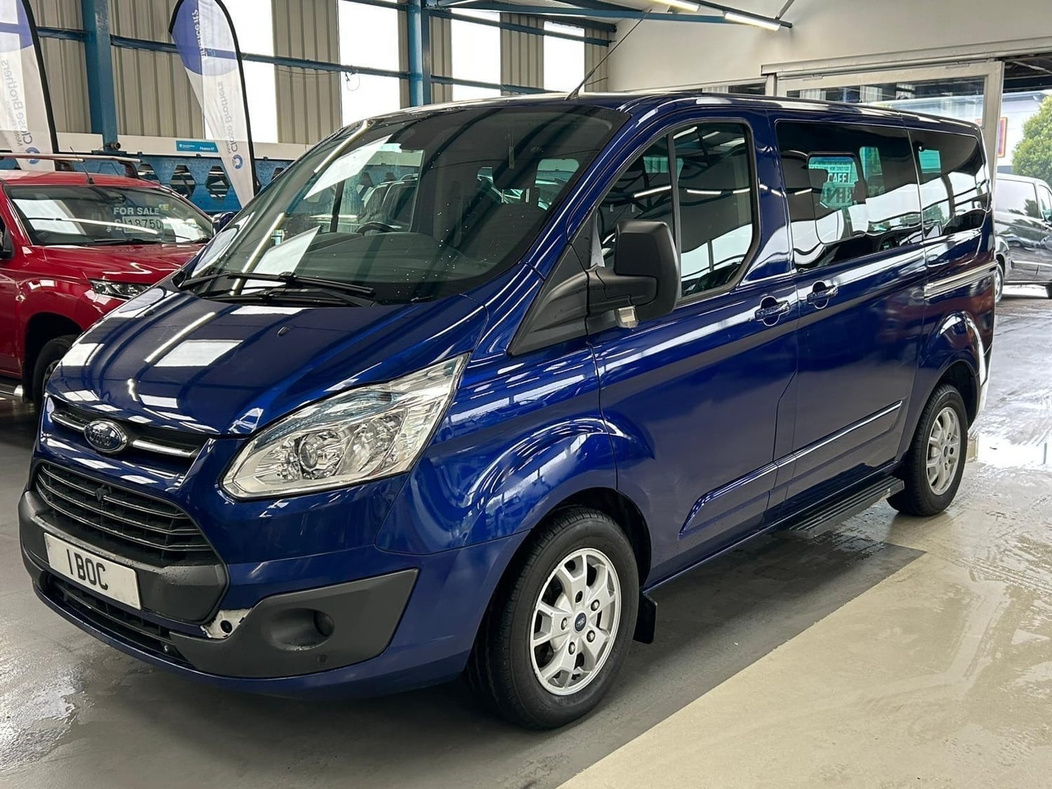[ berth ]Ford Tourneo Custom