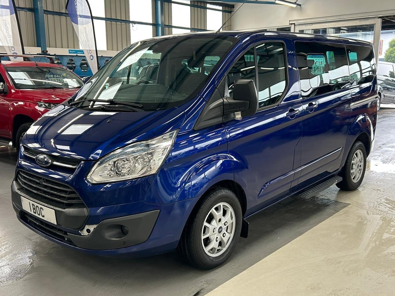 Ford Tourneo Custom 2015 - Vans & Commercial Vehicles