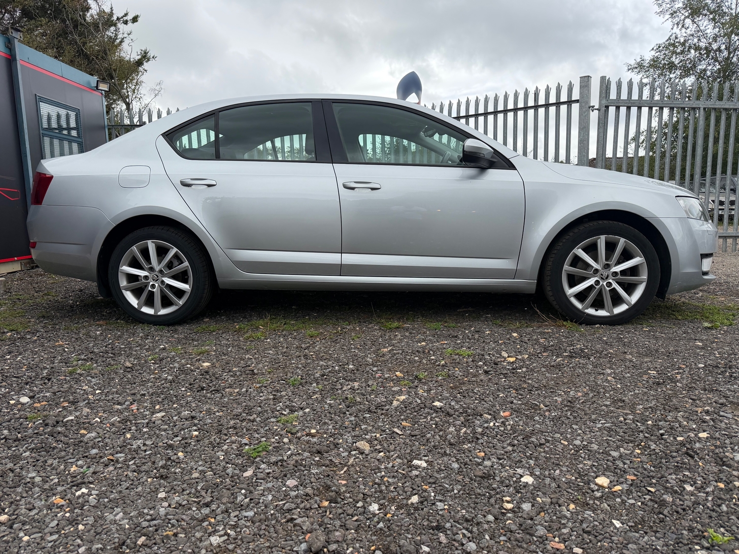 Skoda Octavia 2016 - Cars in Ferndown