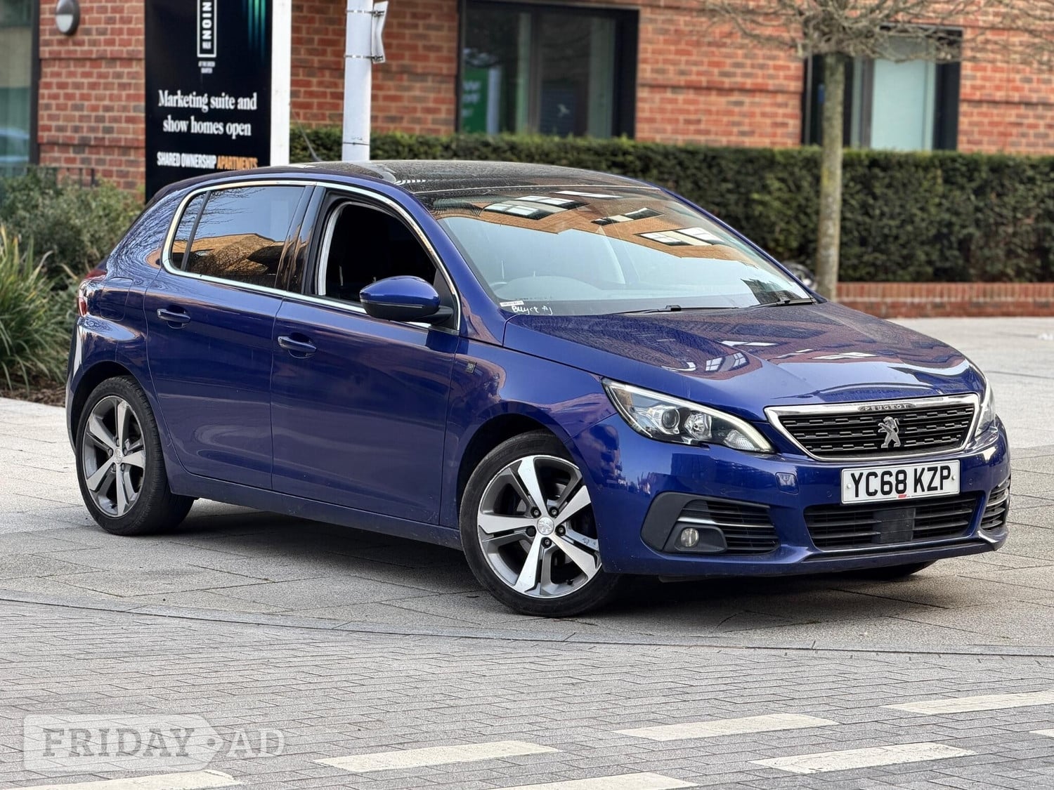 [ berth ]Peugeot 308