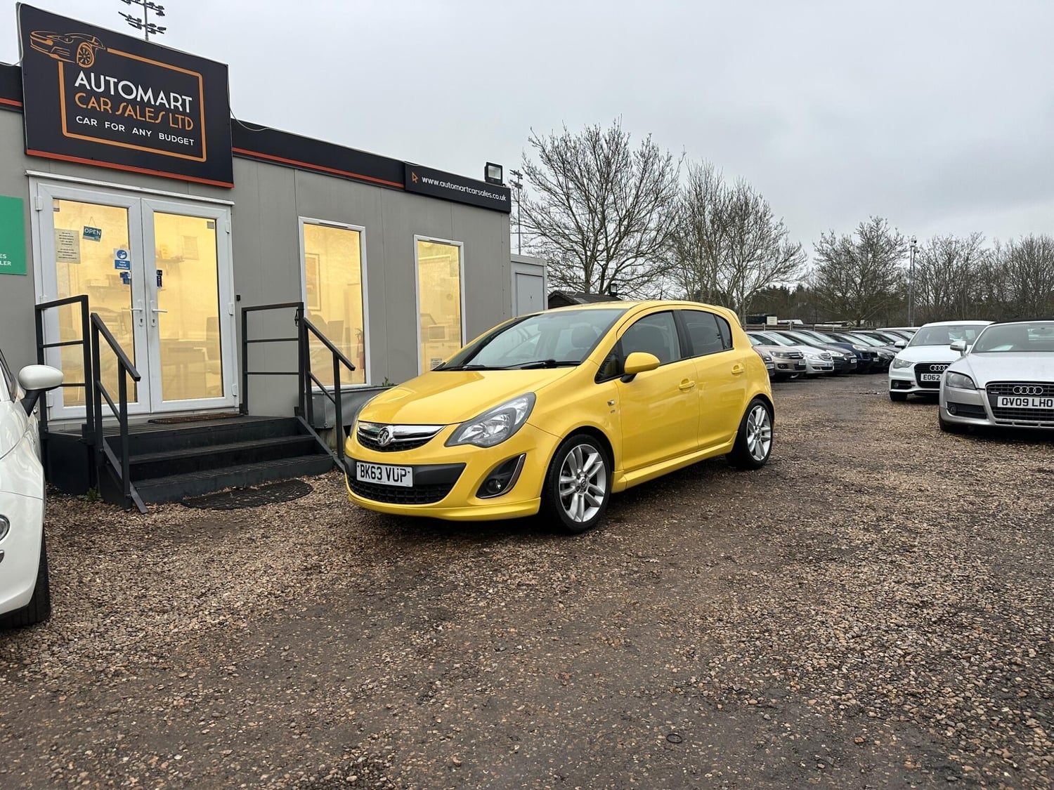[ berth ]Vauxhall Corsa
