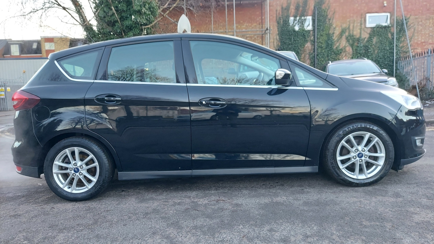 Ford C-MAX 2017 - Cars