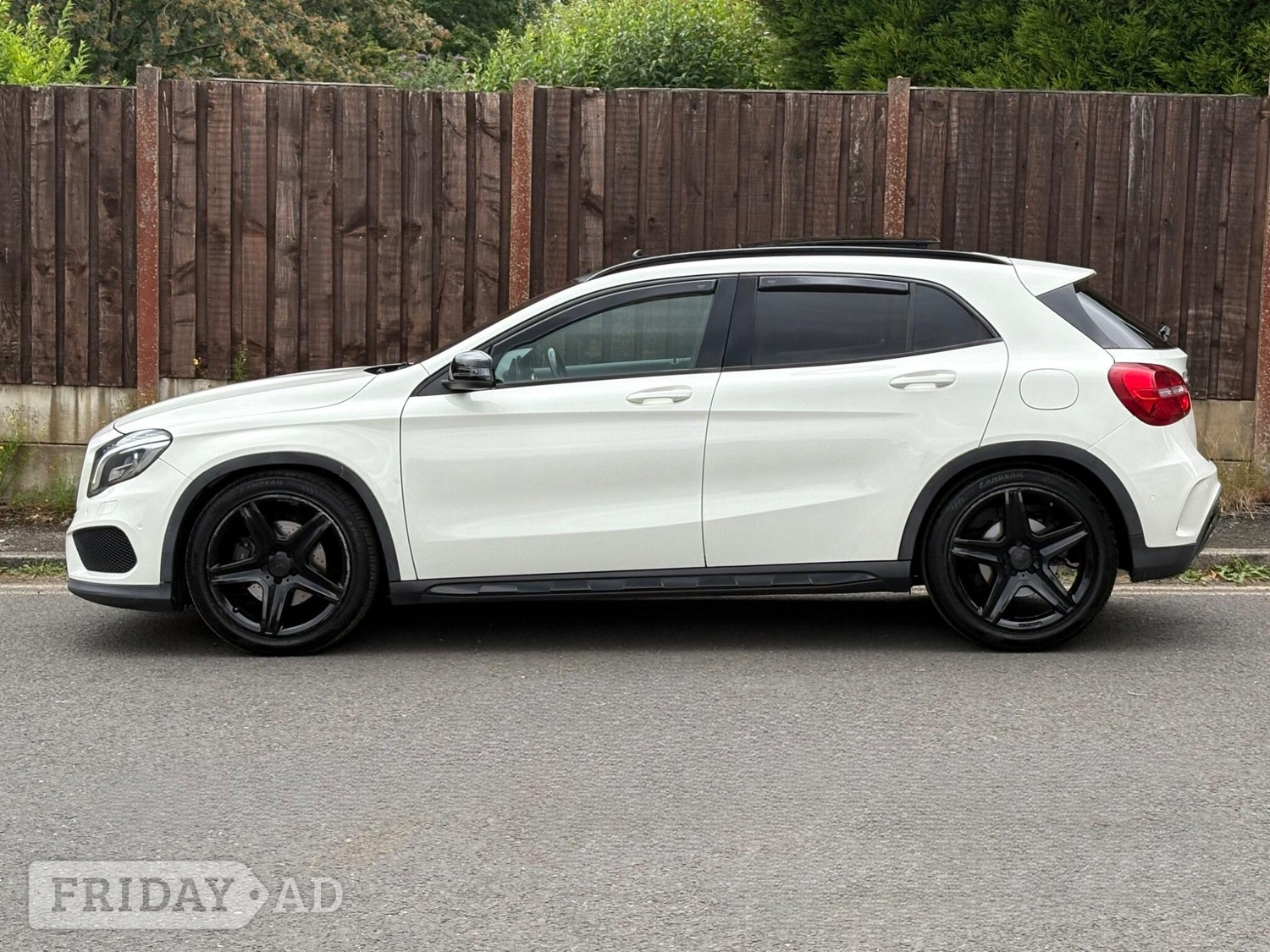 Mercedes-Benz GLA 2014 - Cars