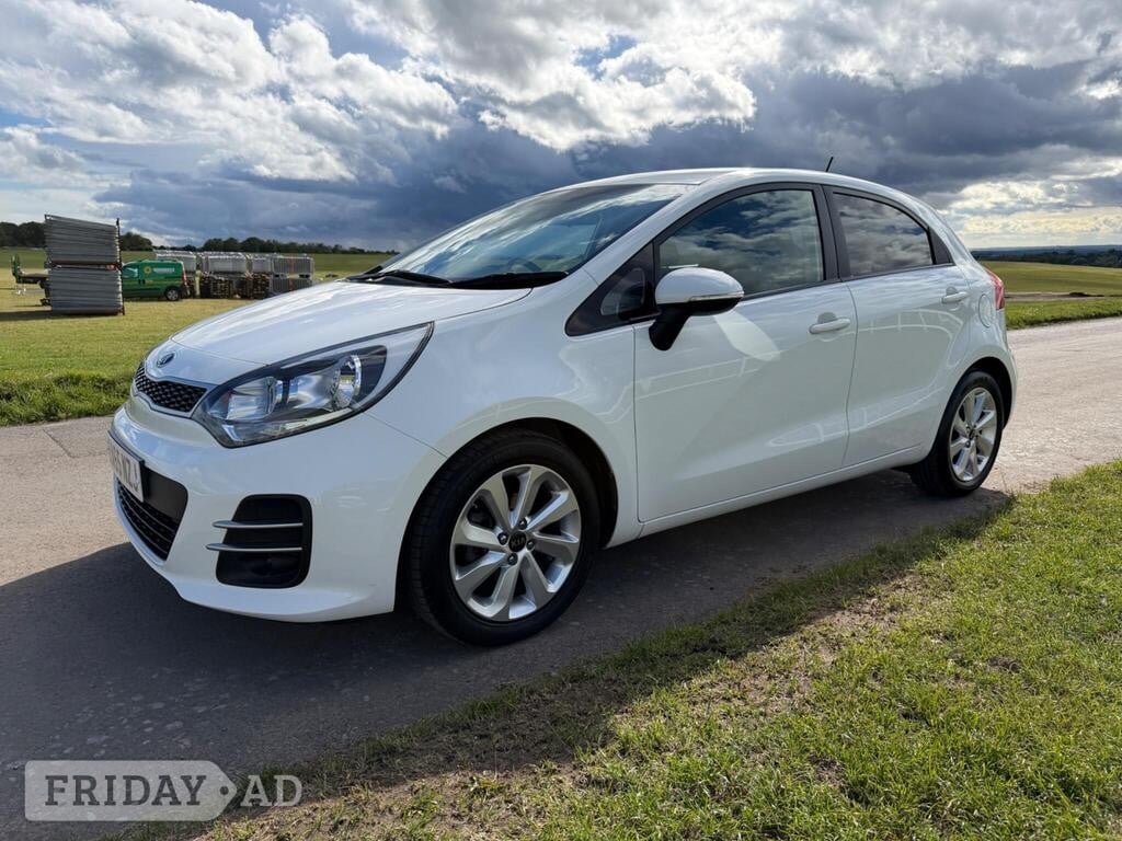 Kia Rio 2015 - Cars in Epsom