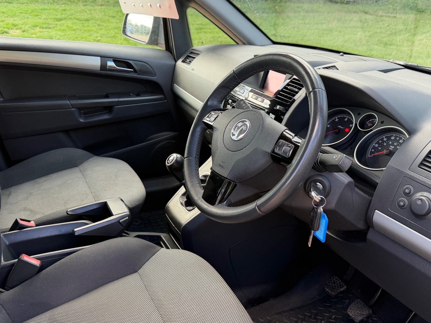 Vauxhall Zafira 2013 - Cars