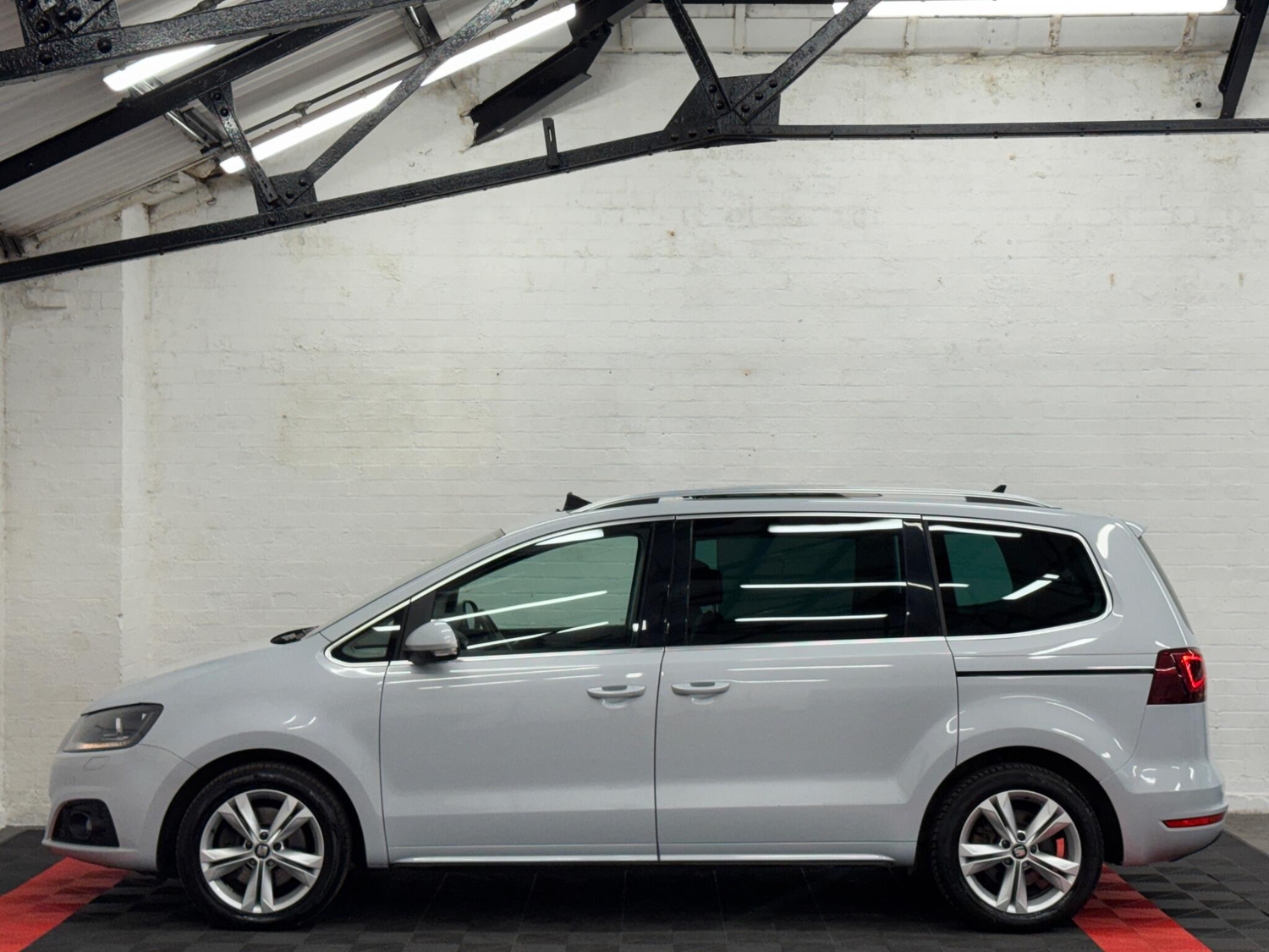 [ berth ]SEAT Alhambra