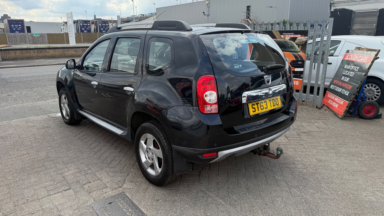 [ berth ]Dacia Duster
