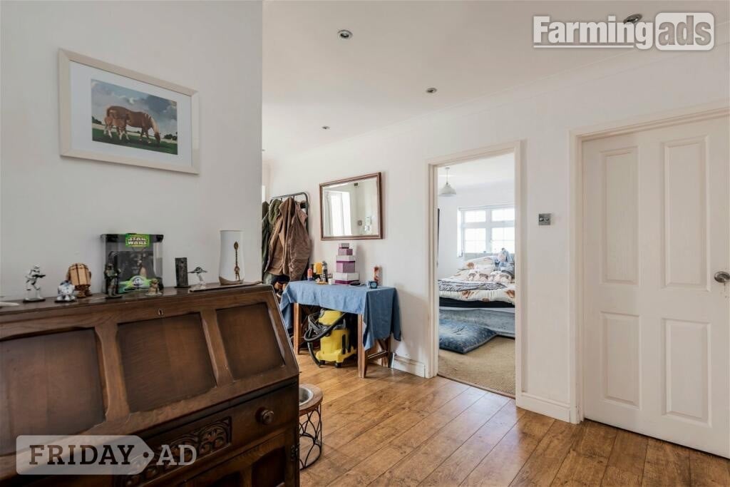 Willingham 3 bed detached Bungalow in 2acre plot for rent agricultral tie