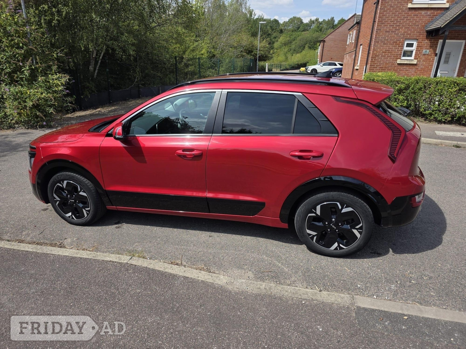 Kia Niro 2022 - Cars in Chertsey