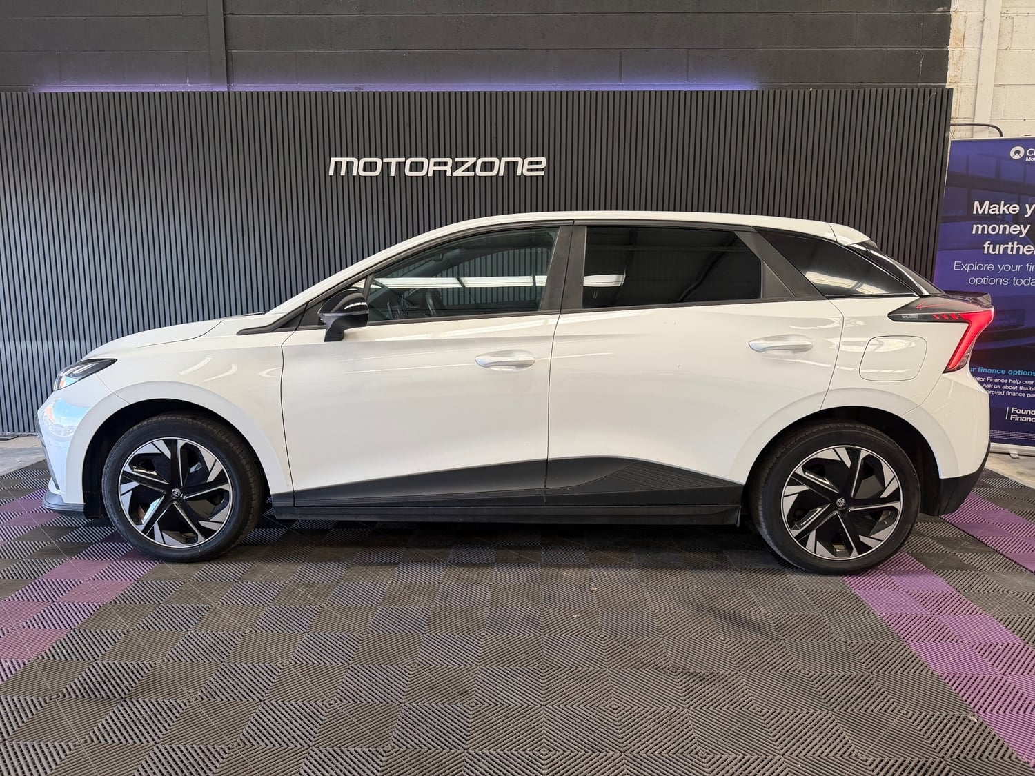 MG MG4 2022 - Cars