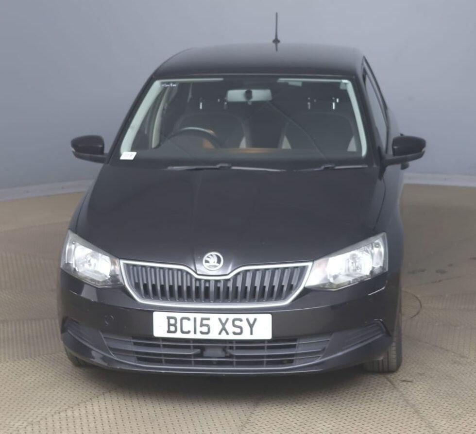Skoda Fabia 2015 - Cars