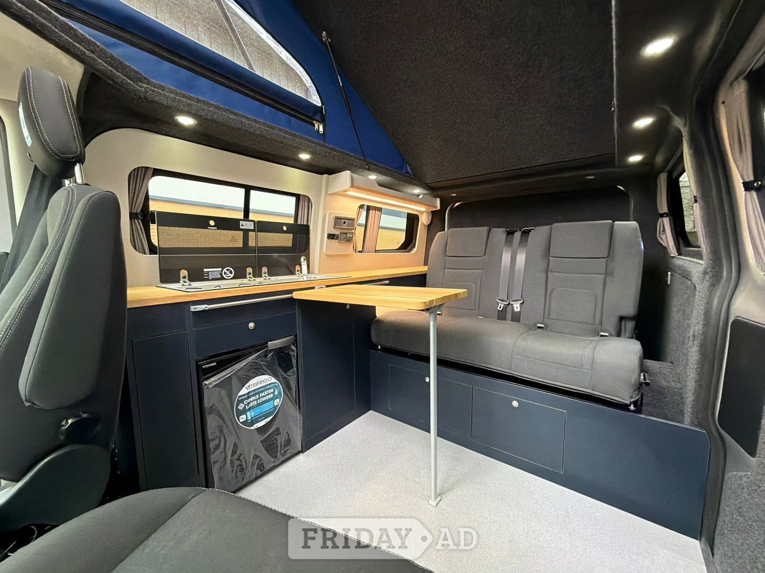 [ berth ]Ford Transit Custom