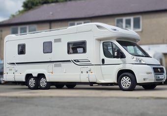 Bessacarr E769 AUTO Luxury 4 Berth Tag Axle Low Profile Coachbuilt Motorhome - Big Spec - Island Bed 2009 for sale