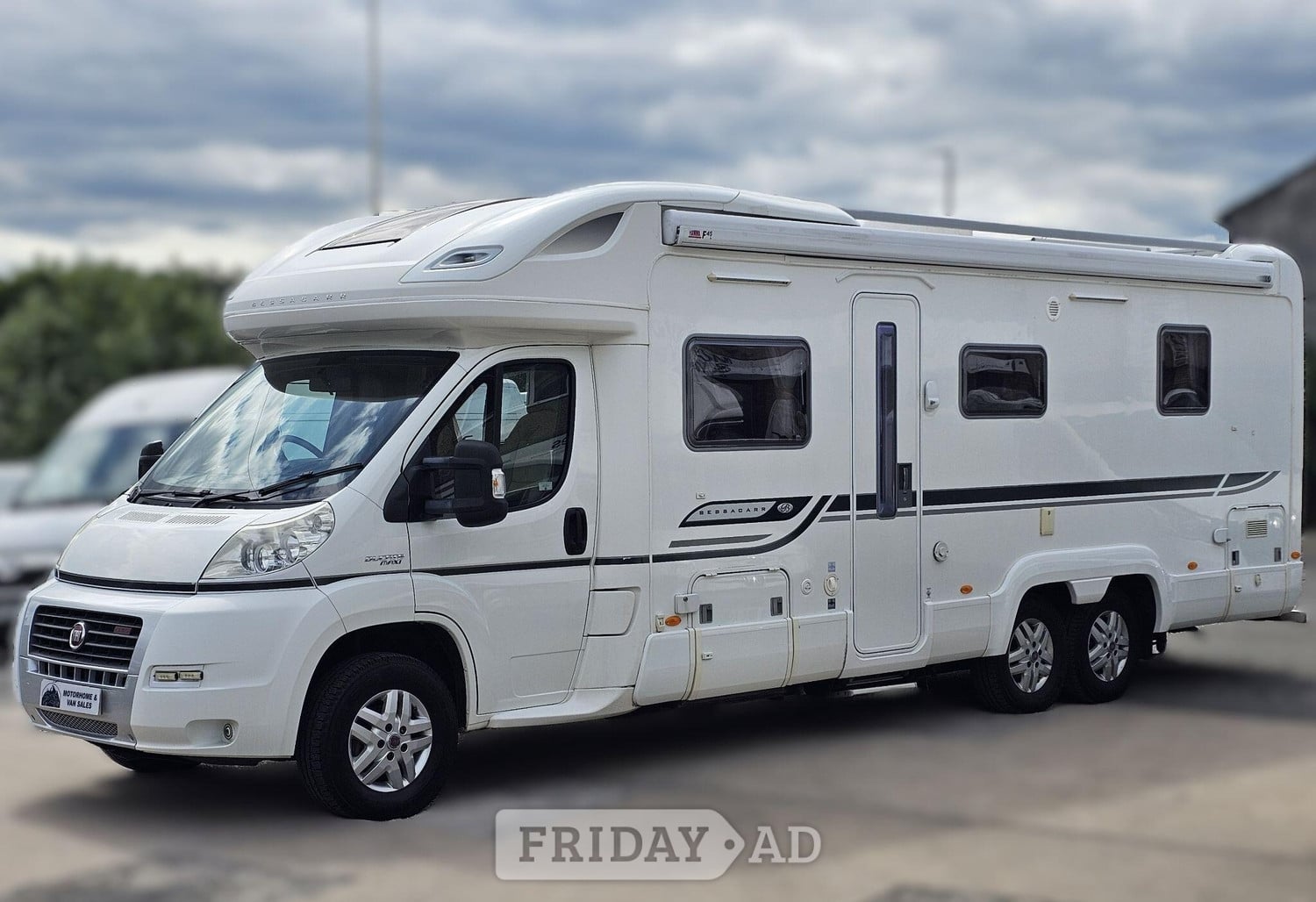 Bessacarr E769 AUTO Luxury 4 Berth Tag Axle Low Profile Coachbuilt Motorhome - Big Spec - Island Bed 2009 for sale - Motorhomes & Caravans in Halifax