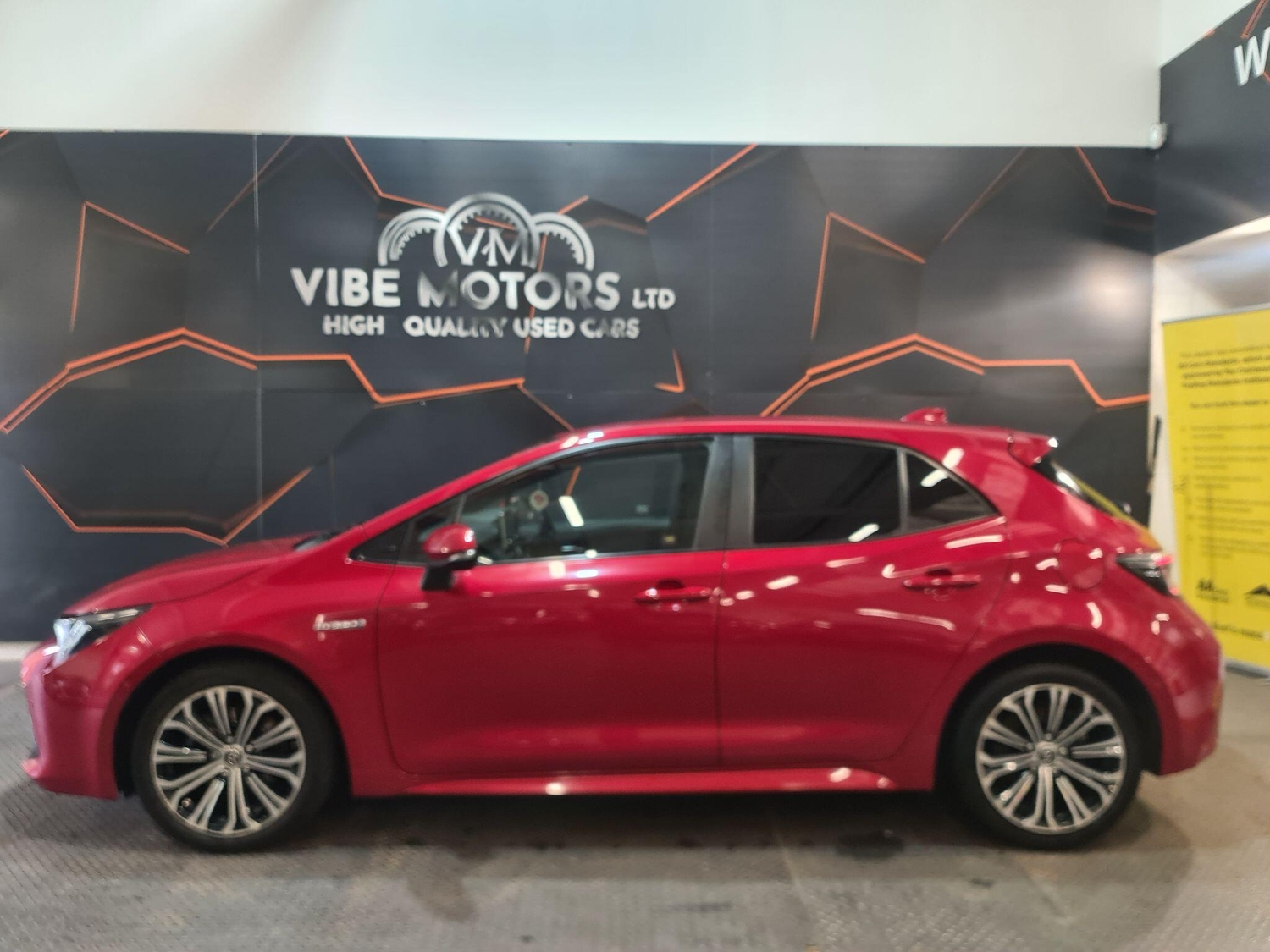 Toyota Corolla 2019 - Cars in Harrow