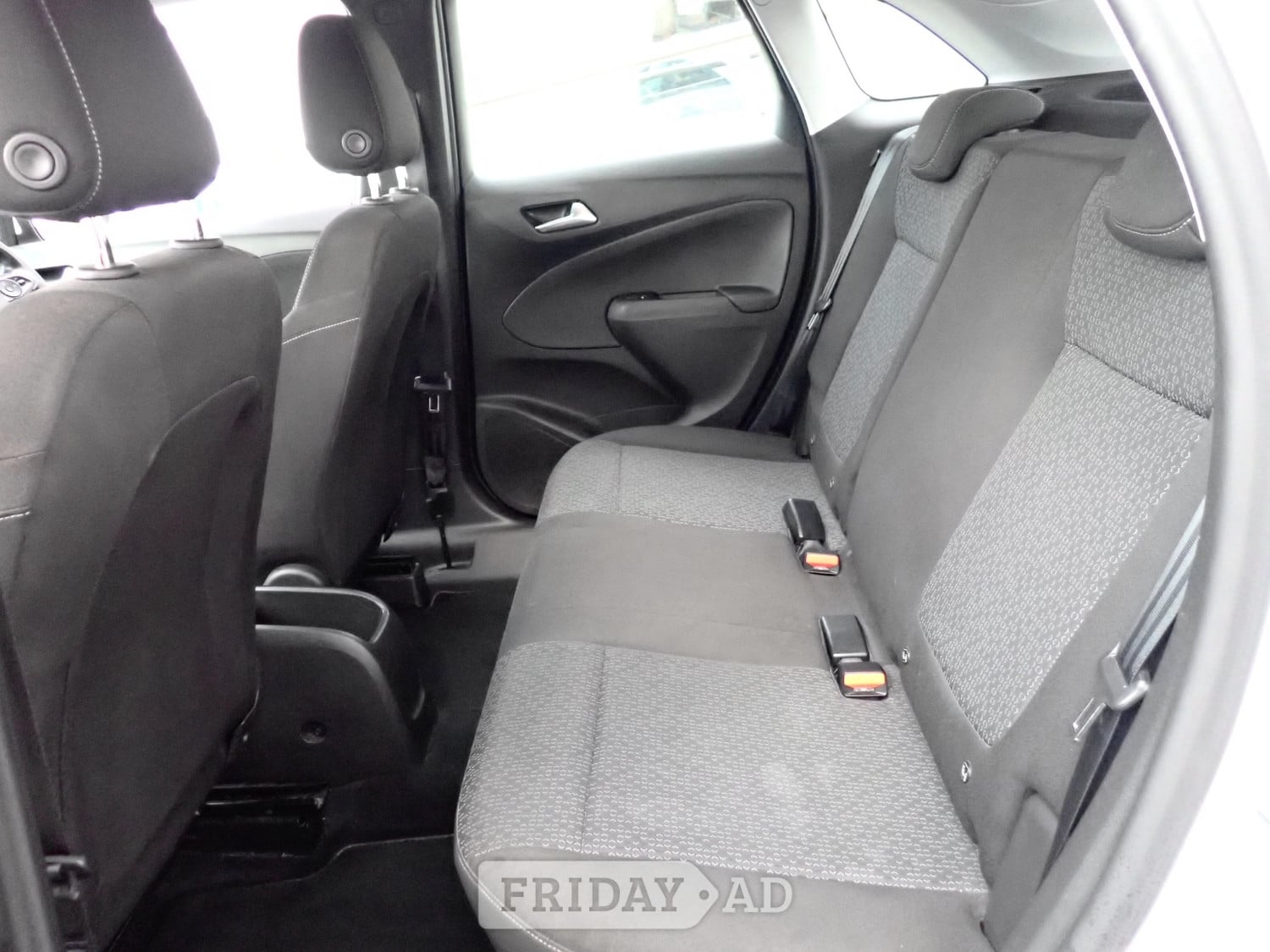 [ berth ]Vauxhall Crossland X