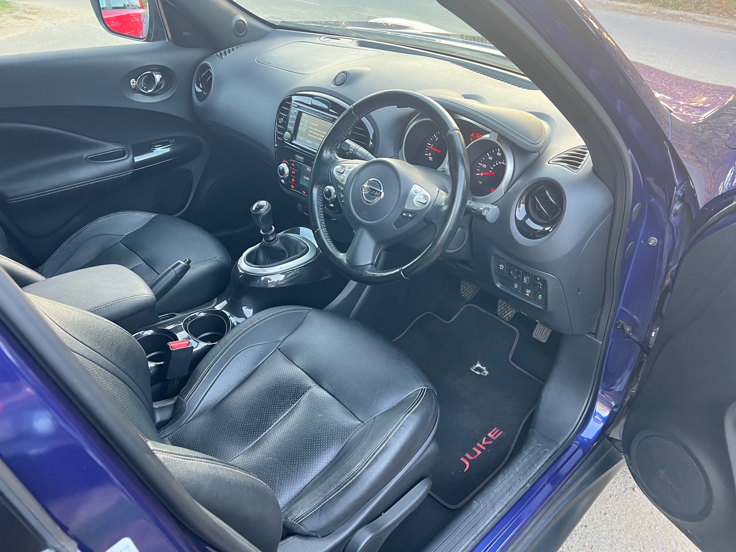 Nissan Juke 2015 - Cars in Horley