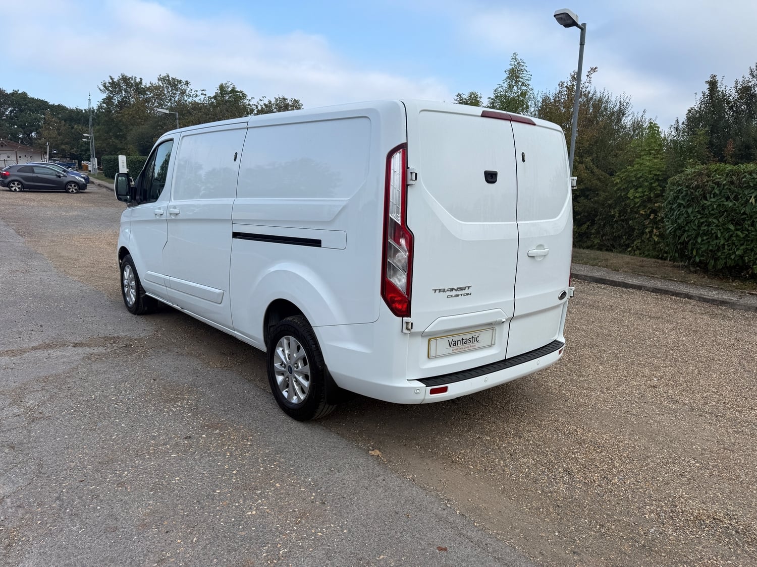 Ford Transit Custom 2023 - Vans & Commercial Vehicles in Chertsey