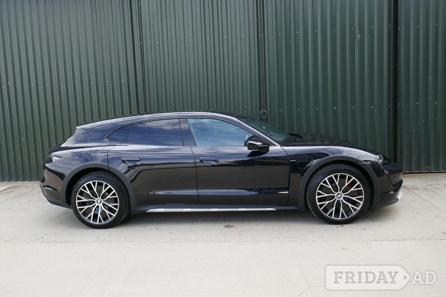 [ berth ]Porsche Taycan