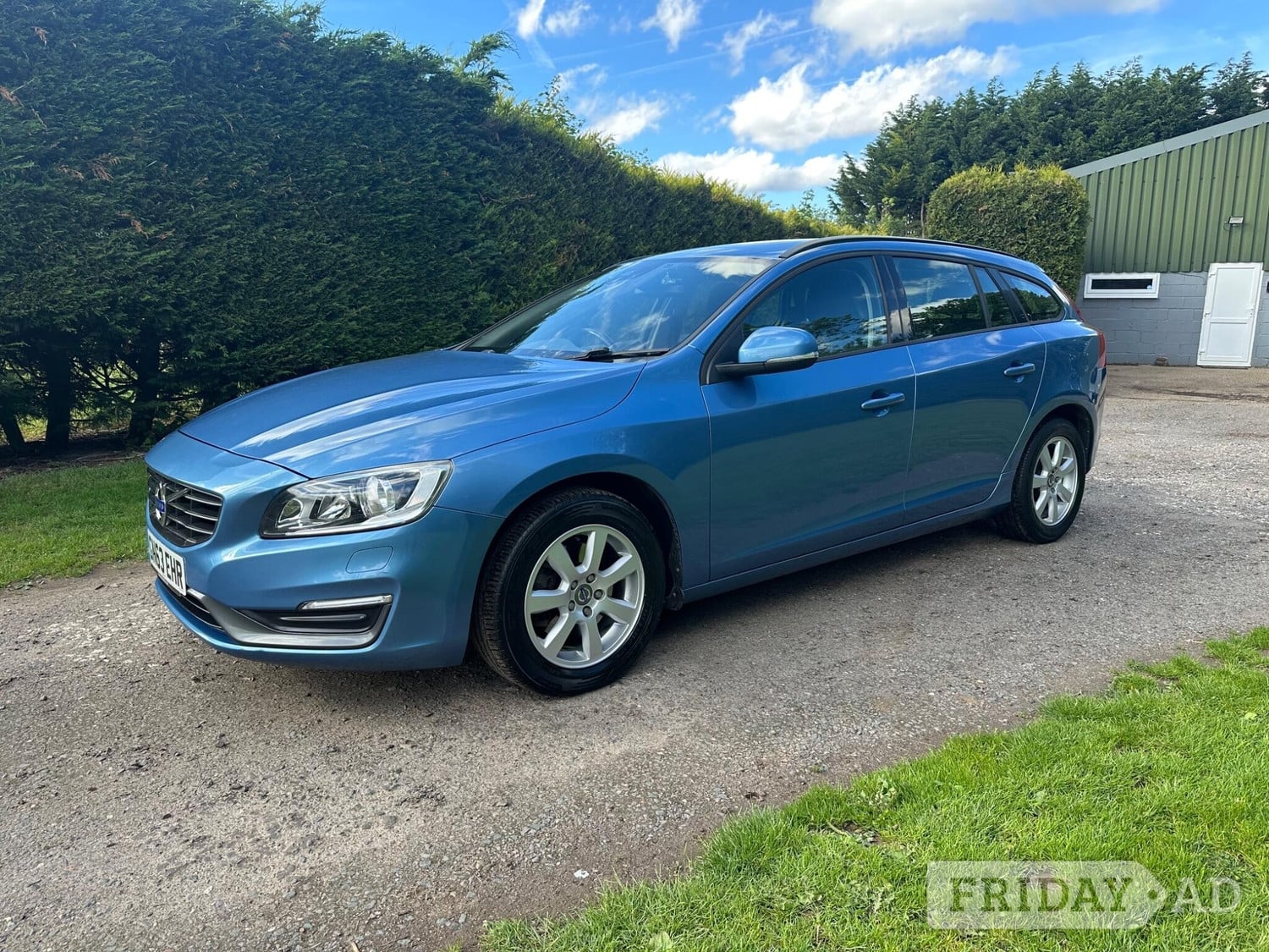 Volvo V60 2013 in Westerham
