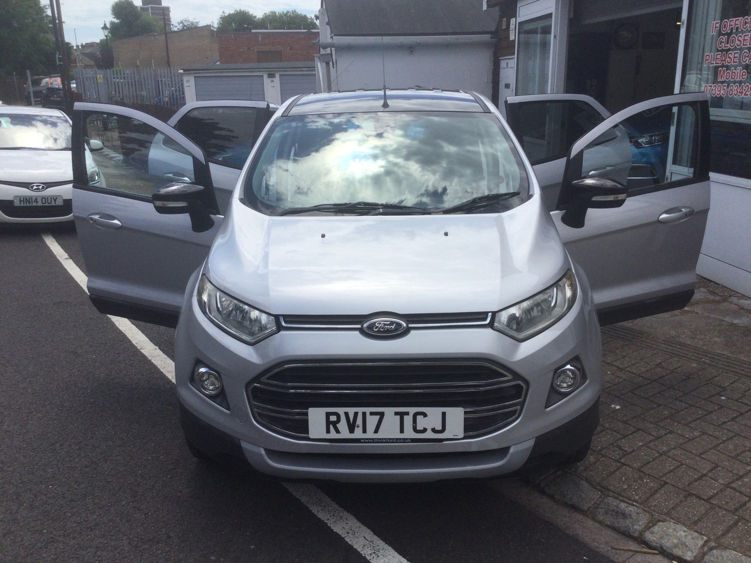[ berth ]Ford Ecosport