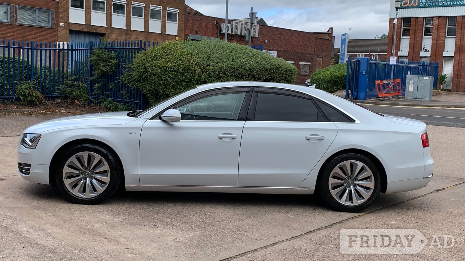 Audi A8 2013 - Cars
