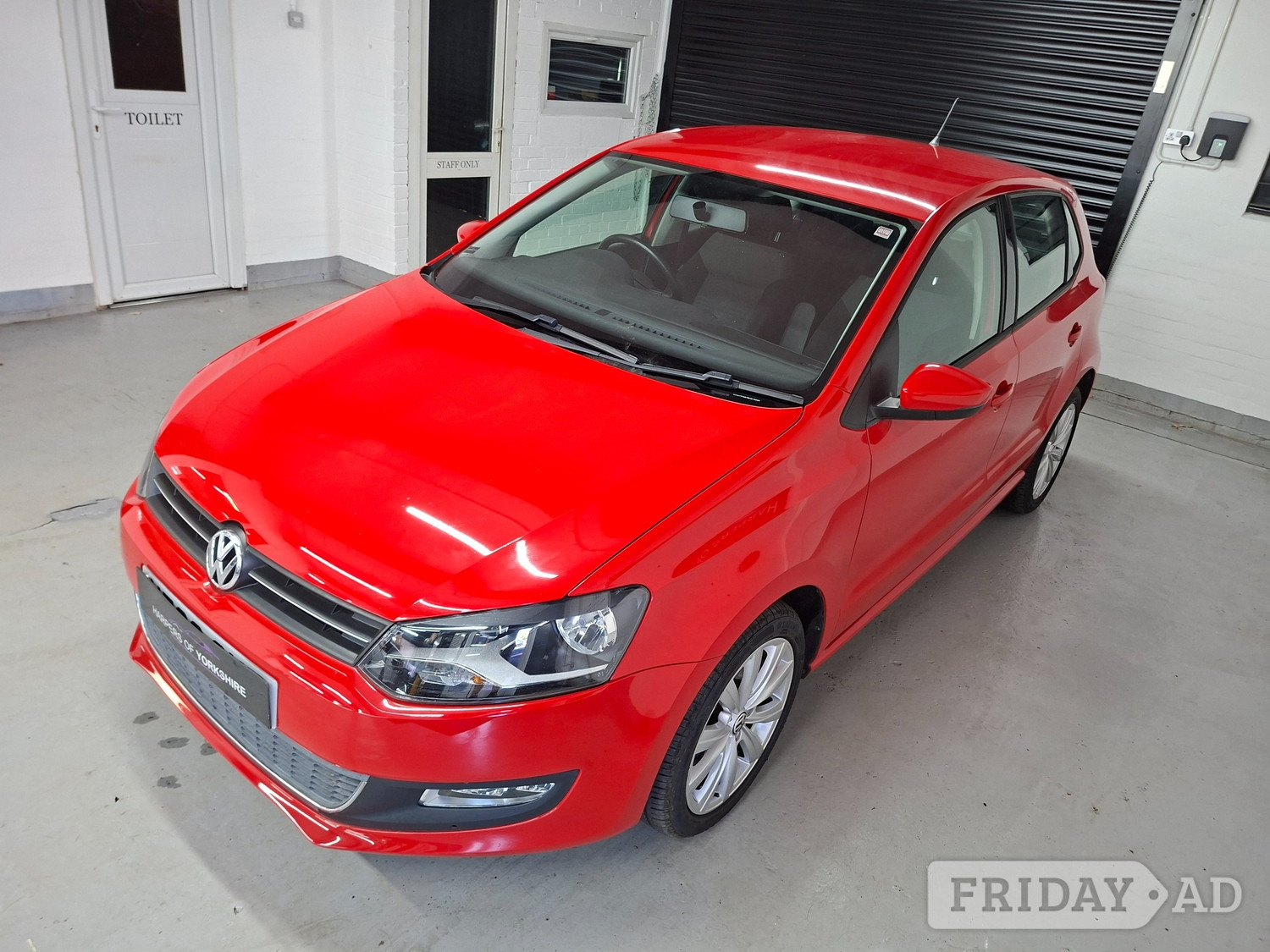 Volkswagen Polo 2010 - Cars