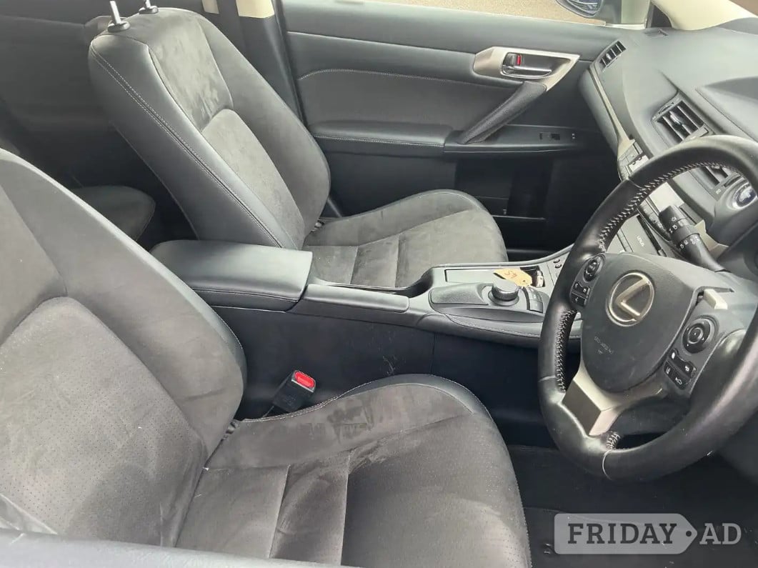 Lexus CT 2020 - Cars in Harrow