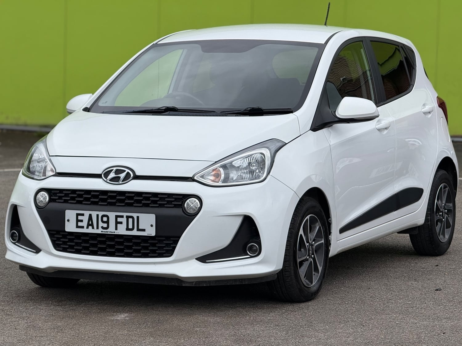 Hyundai i10 2019 - Cars in Leeds