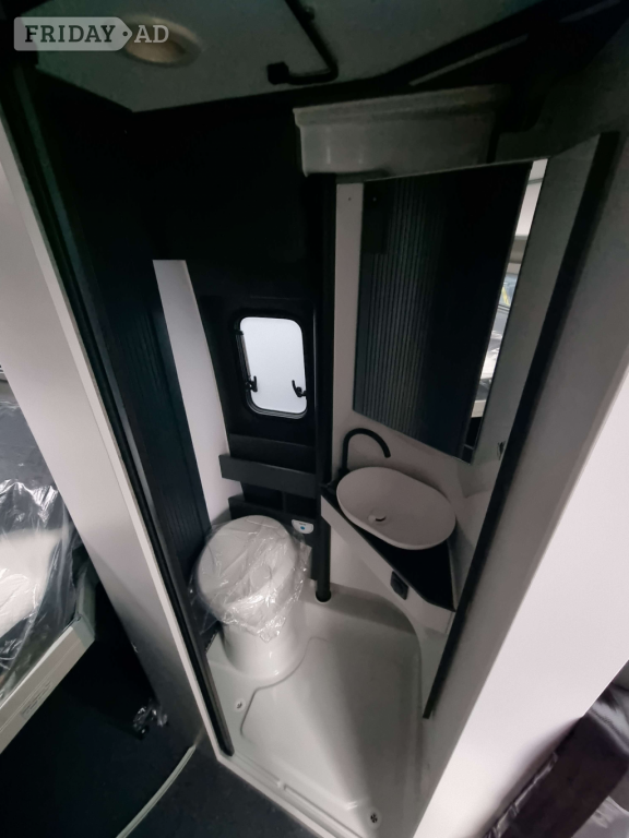 Adria Twin Supreme 640 SGX 2025 for sale - Motorhomes & Caravans