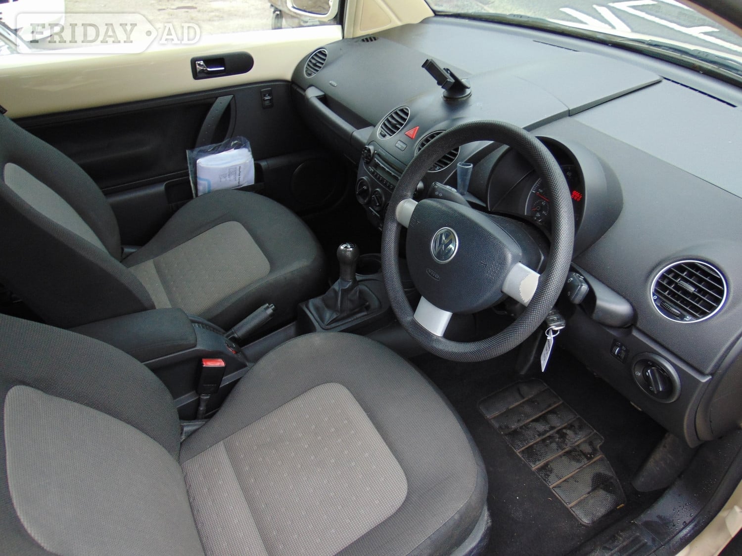 Volkswagen Beetle 2007 - Cars