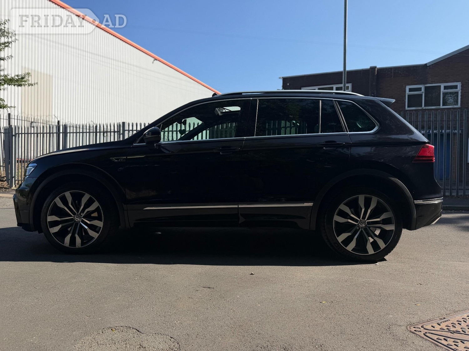 Volkswagen Tiguan 2017 - Cars