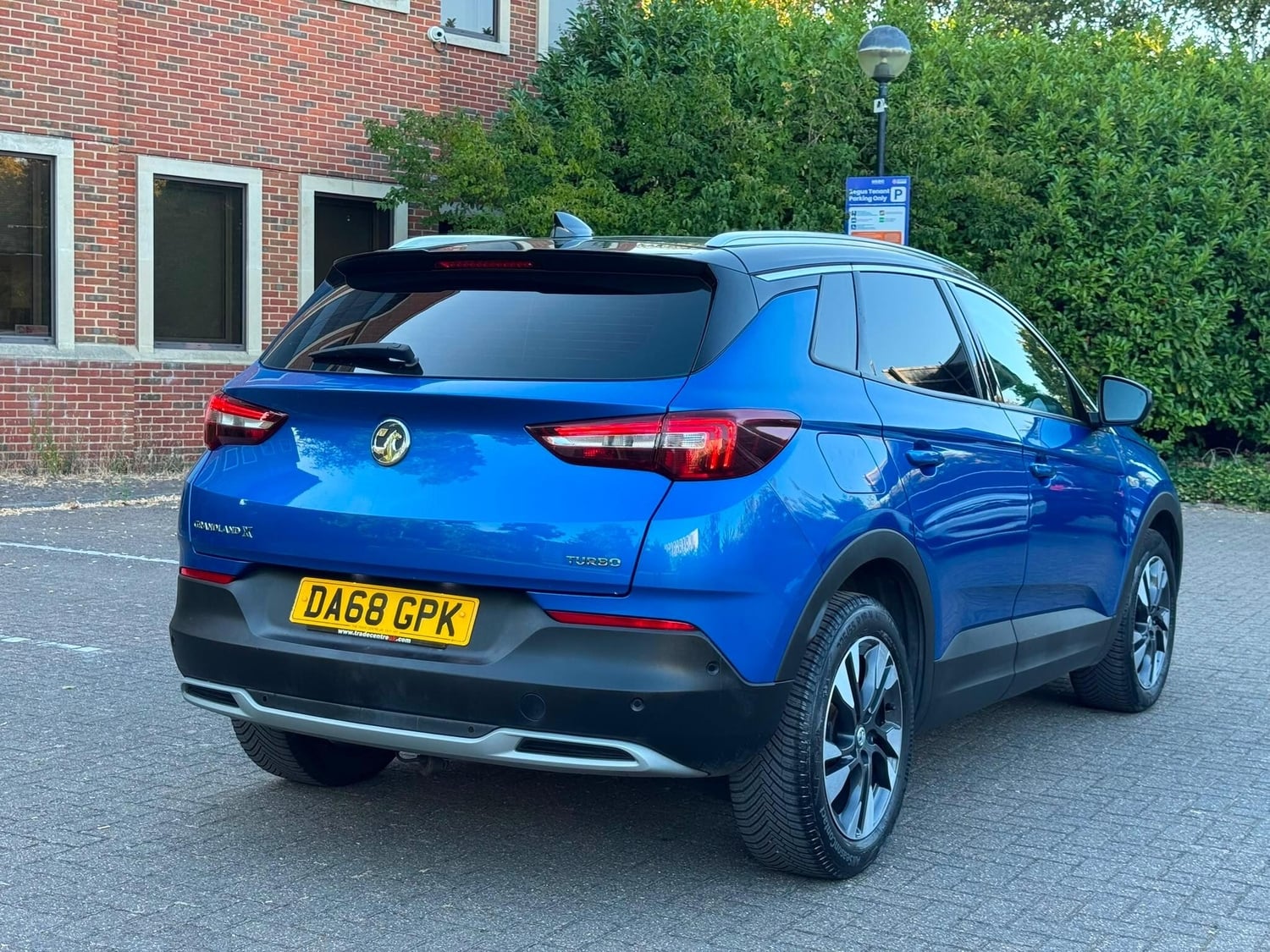Vauxhall Grandland X 2018 - Cars in Hillingdon