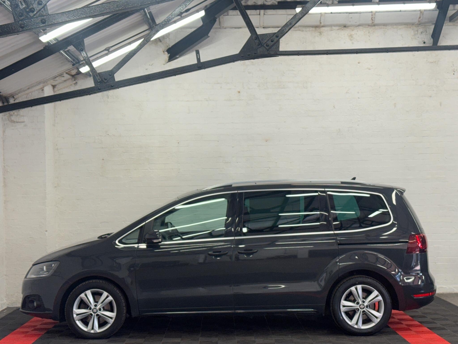 [ berth ]SEAT Alhambra