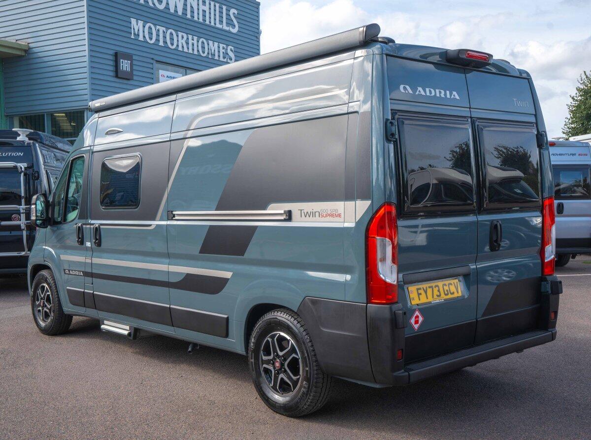 [3 berth ]Adria Twin Supreme 600 SPB