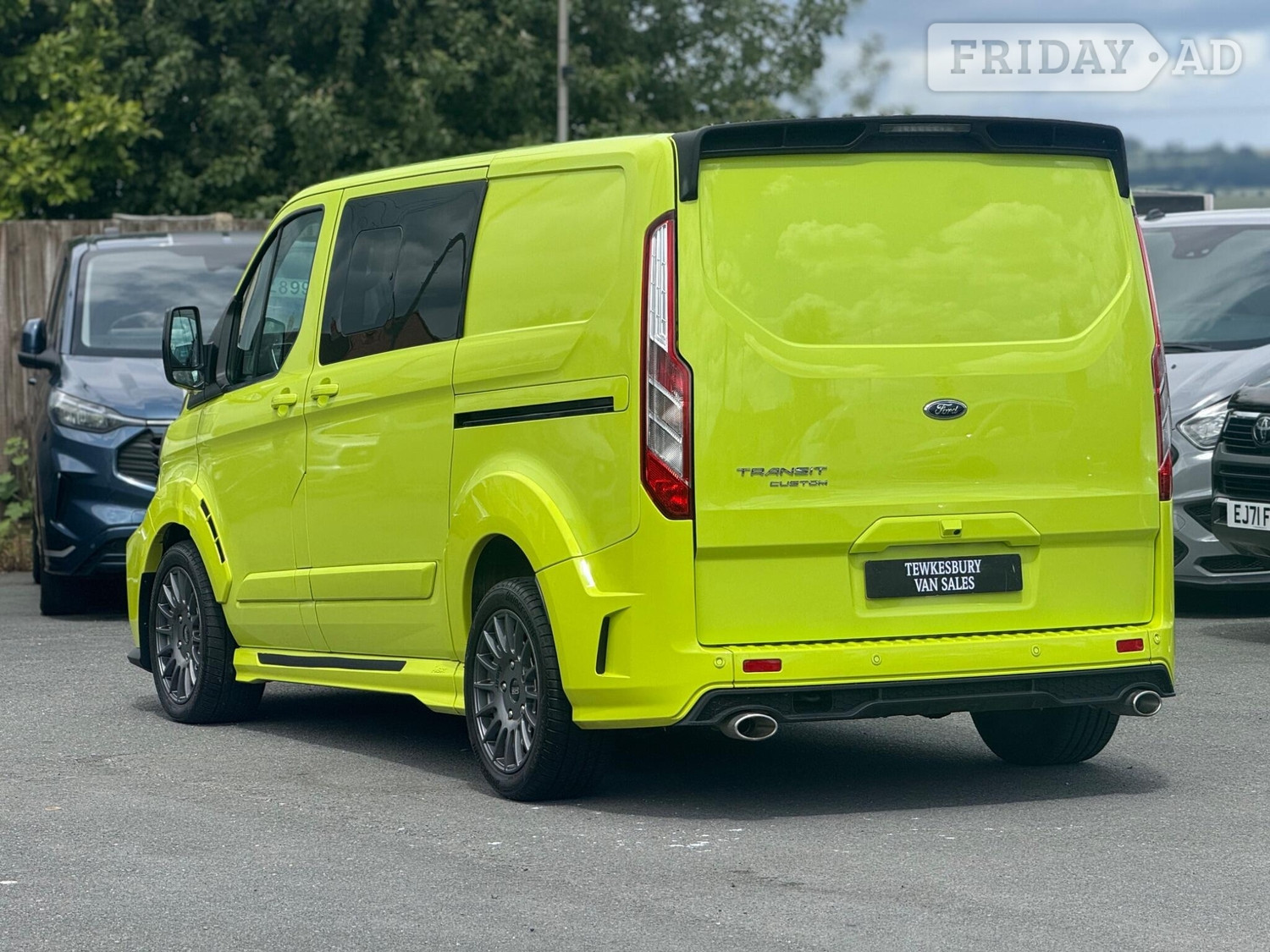 [ berth ]Ford Transit Custom